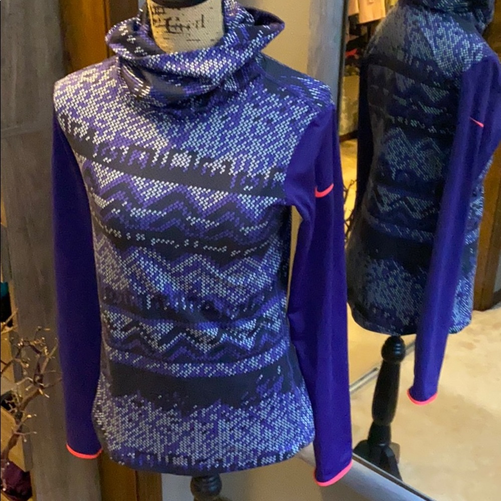 Women’s Nike Cowelneck